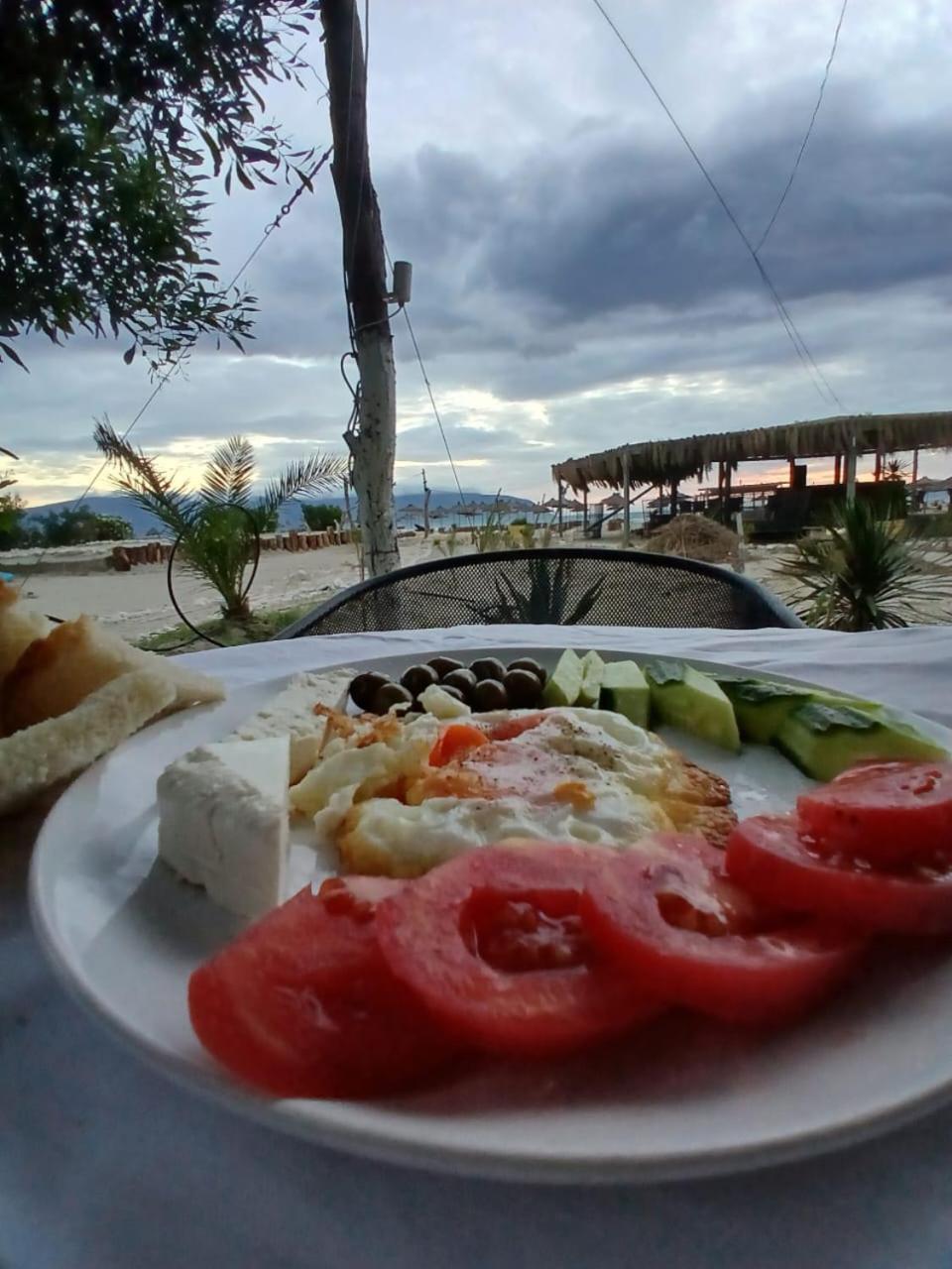 Zulu Beach Bungalow 2 Vlore Exterior photo